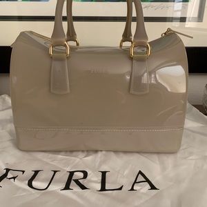 Furla handbag used twice. In perfect condition.